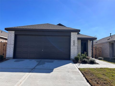 Photo of 5646 Goosander Land Drive, Baytown, TX 77521 (MLS # 33118637)
