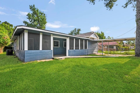 Photo of 8186 Record Street, Houston, TX 77028 (MLS # 30848047)