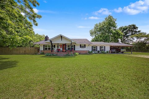 Photo of 1442 Johnson Drive, Rusk, TX 75785 (MLS # 68441770)