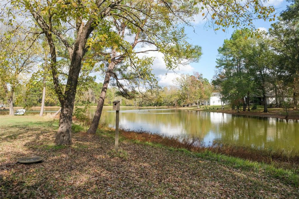 Photo of 170 W Creek Crk, Trinity, TX 75862 (MLS # 24201400)