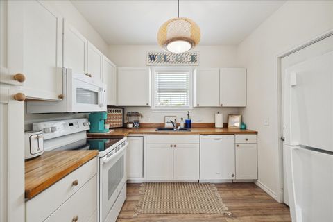 1213 55th Street Galveston TX 77551