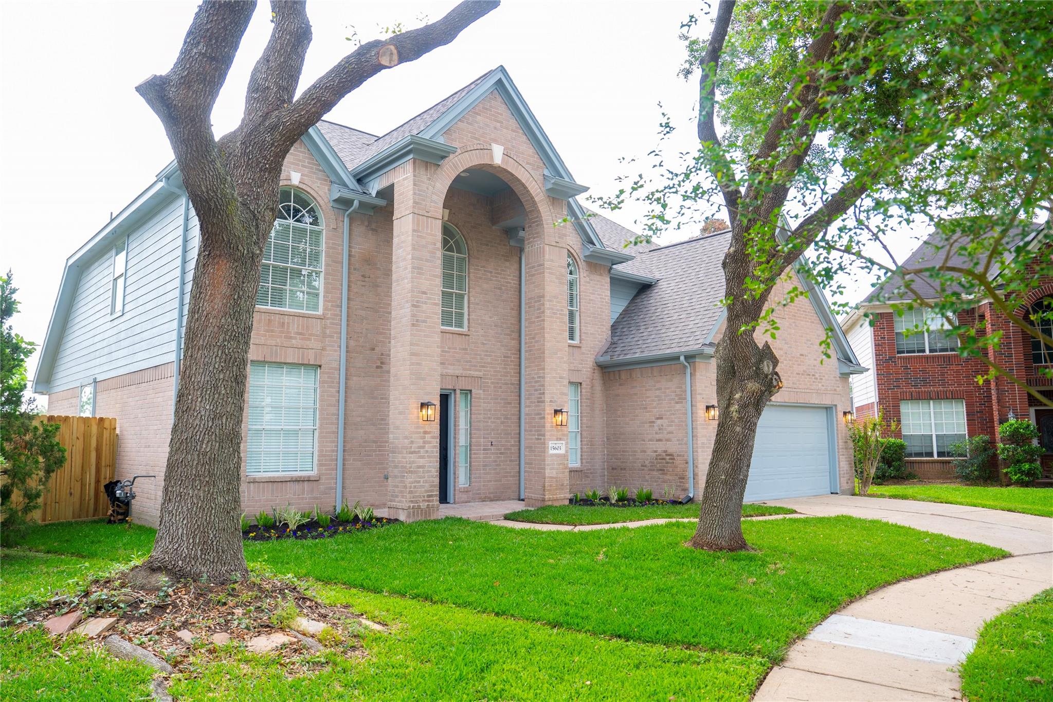 15603 Edgemere Ct Court