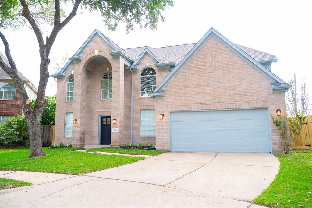 Photo of 15603 Edgemere Ct Court, Sugar Land, TX 77498 (MLS # 89337615)