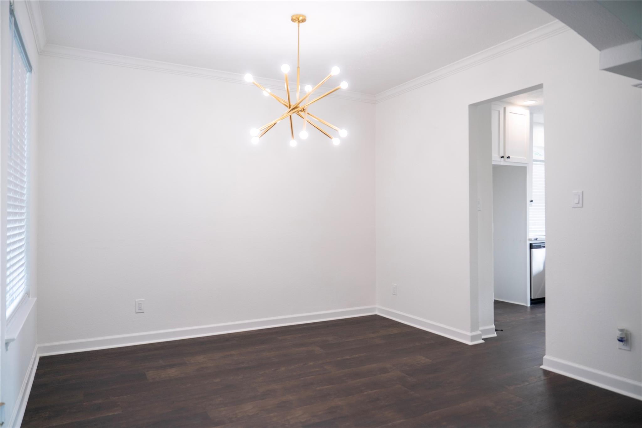15603 Edgemere Ct Court