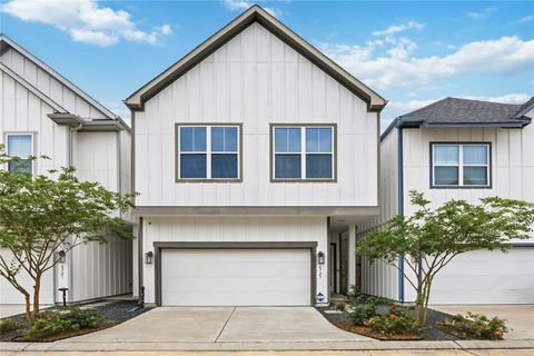 Photo of 6723 Parker Oaks Lane, Houston, TX 77076 (MLS # 62726853)