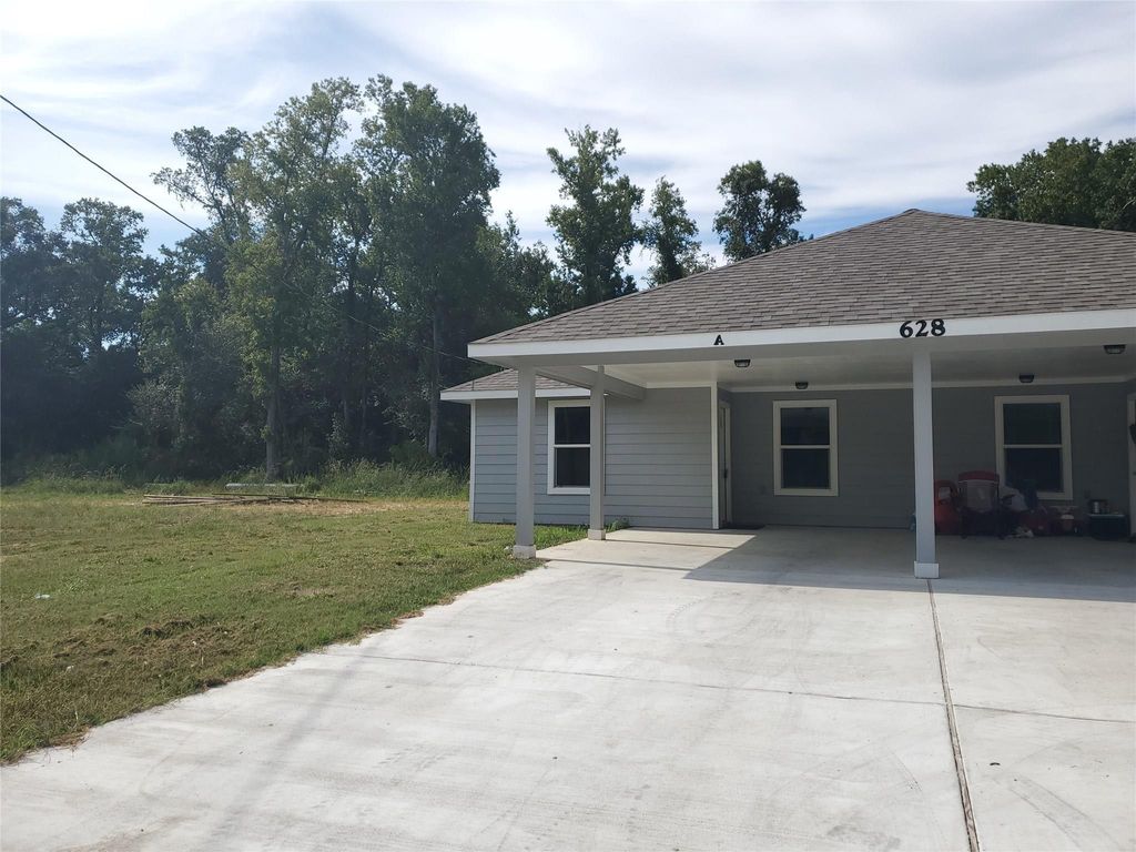 Photo of 628 Luke Street #A-B, Dayton, TX 77535 (MLS # 70411386)