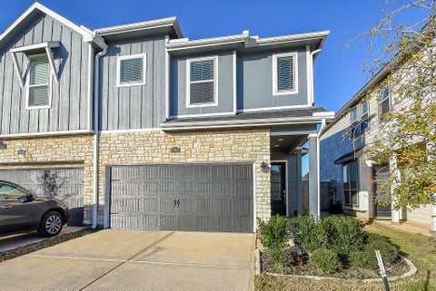 Photo of 5646 Amber Brook Lane, Fulshear, TX 77441 (MLS # 76400052)