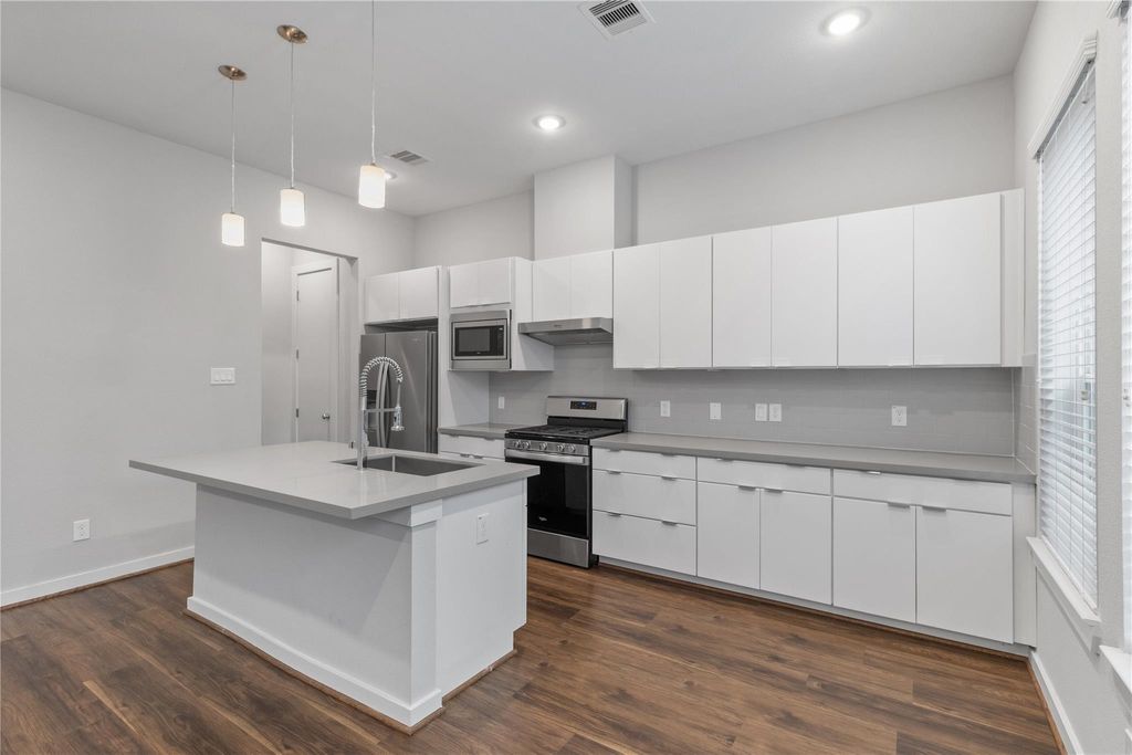 Photo of 604 Thornton Oaks Lane, Houston, TX 77018 (MLS # 70786501)