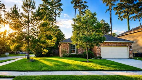 Homes For Sale - 2114 Lost Timbers Drive<br/> Montgomery County, Conroe, TX 77304