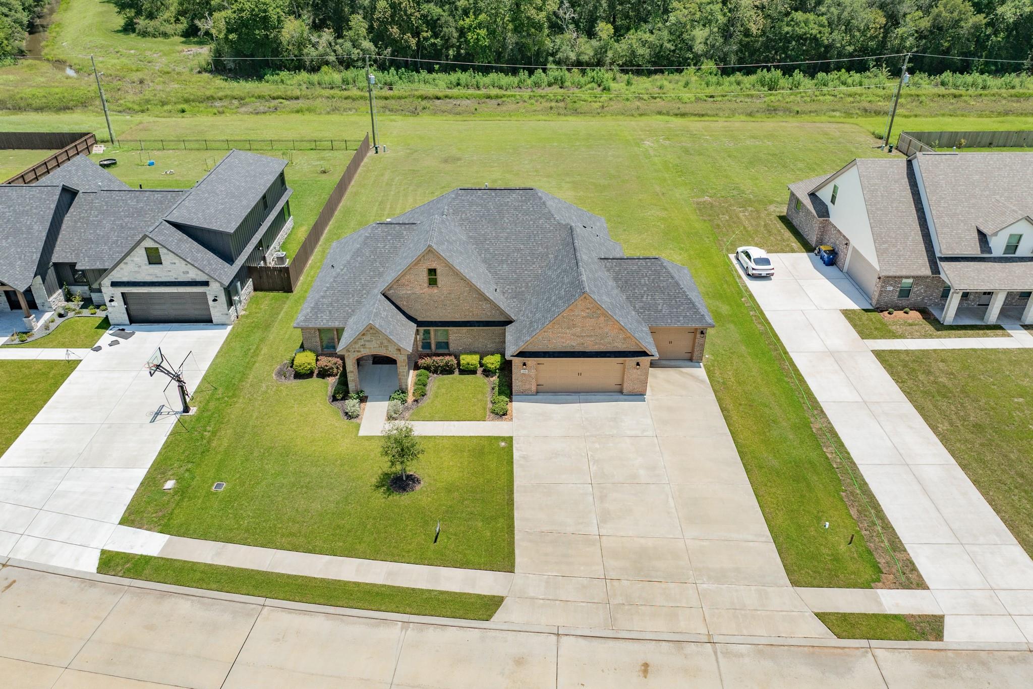 838 Oak Ridge Drive