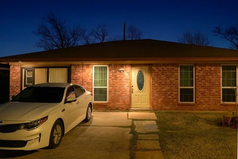 Photo of 16927 Blairwood Drive, Houston, TX 77049 (MLS # 31412642)