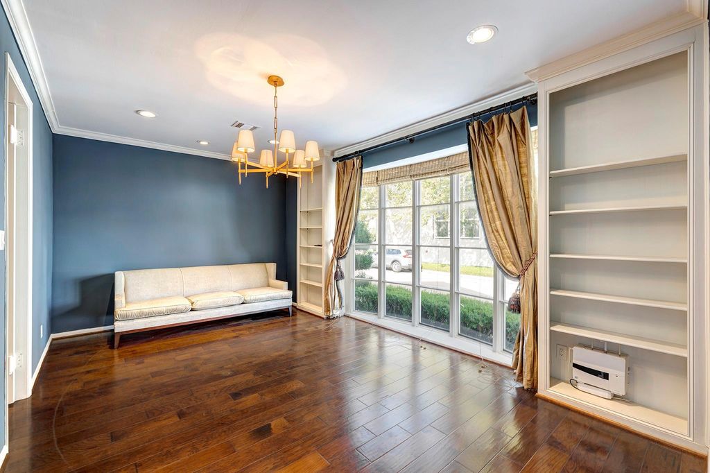 Photo of 7605 Olympia Drive, Houston, TX 77063 (MLS # 69505803)