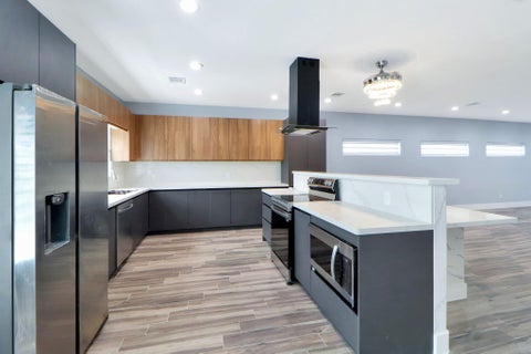 Photo of 3027 Clinton Drive, Houston, TX 77020 (MLS # 47013501)