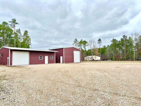 Homes For Sale - 5063 State Hwy 147<br/> Zavalla, TX 75980