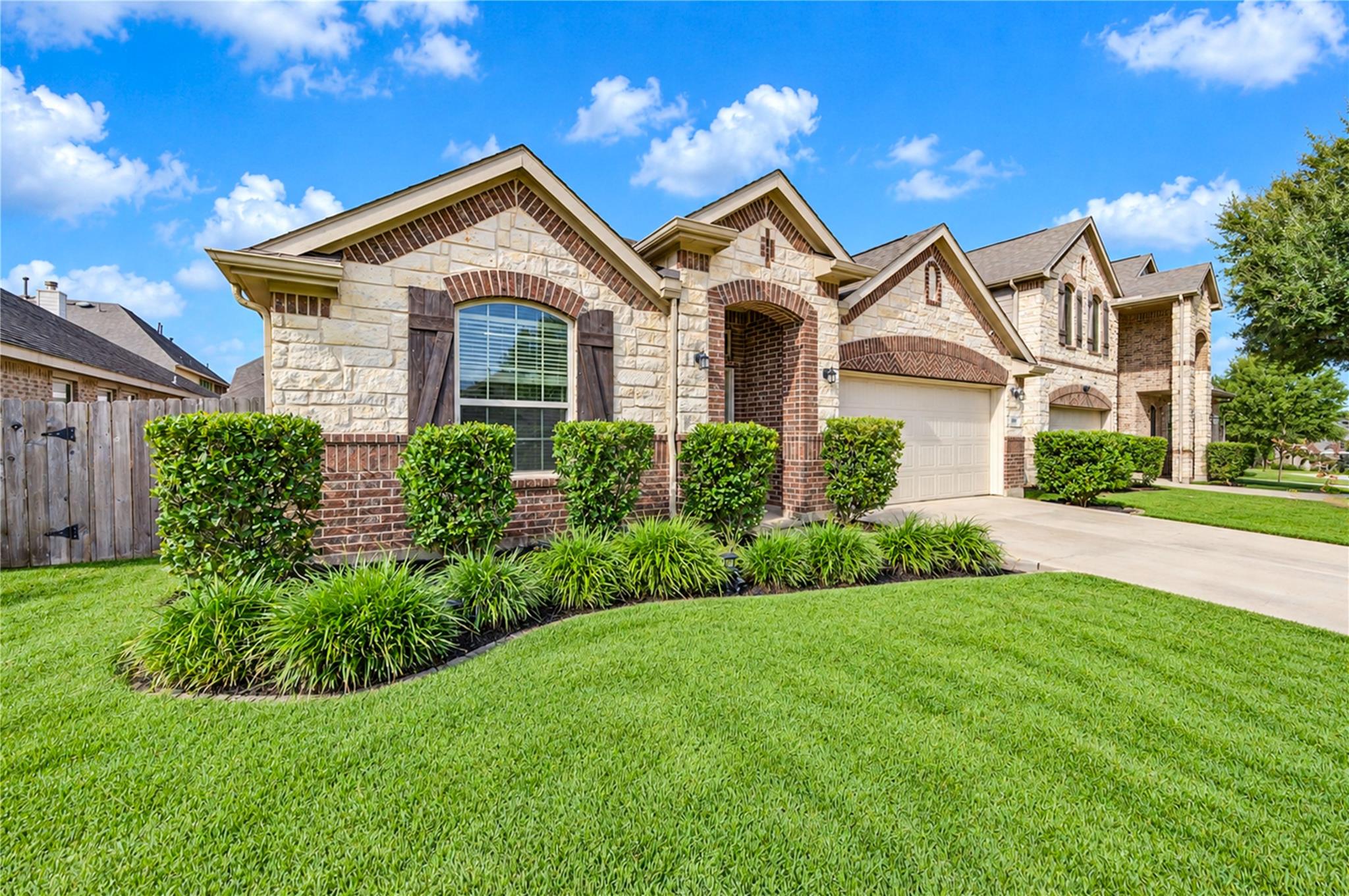 16719 Cactus Blossom Trail