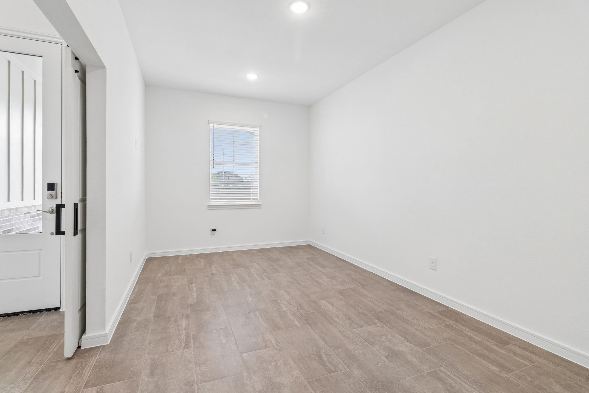 11822 Old Fashion Circle