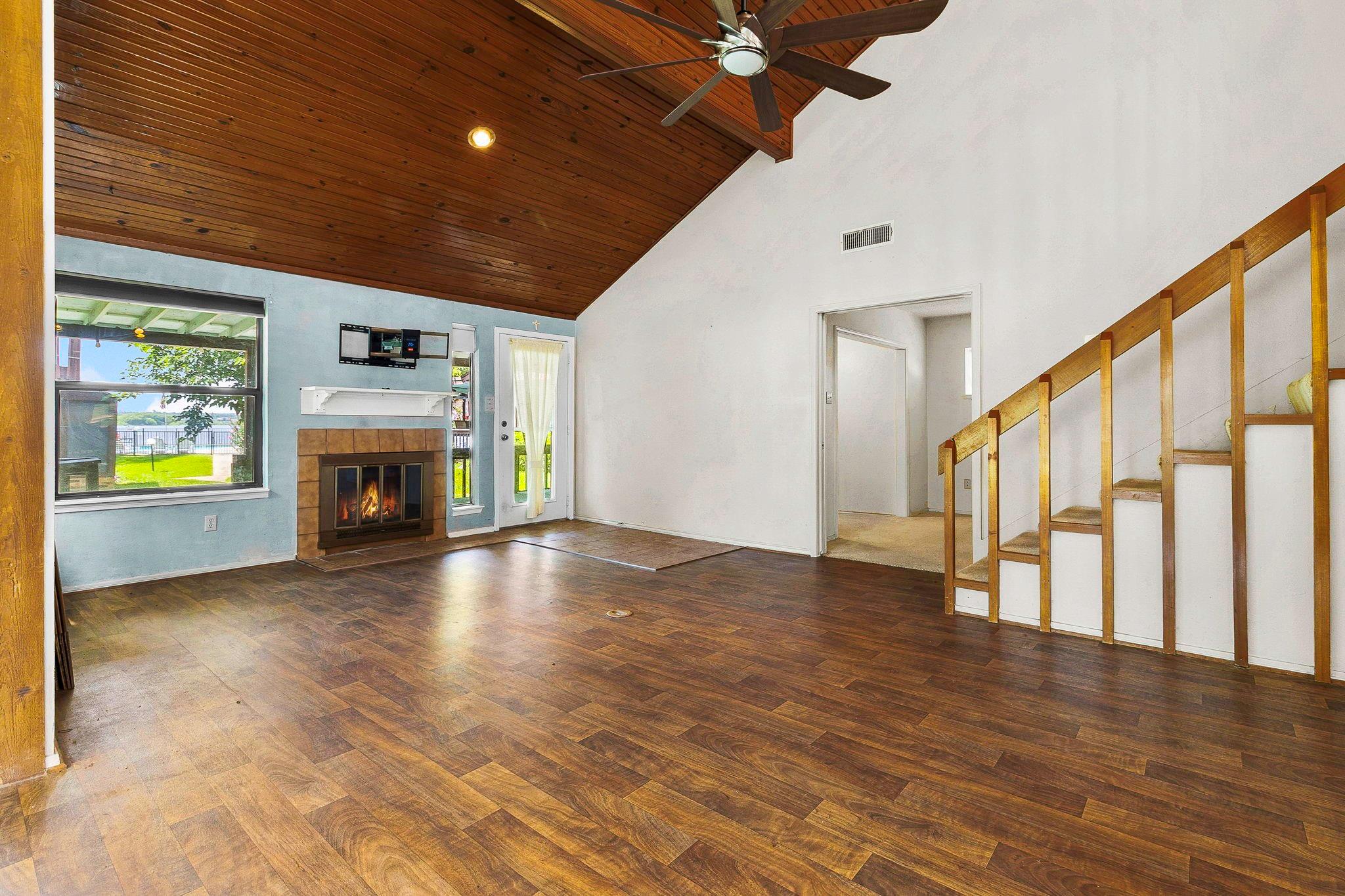 200 Fountain Lake W 116