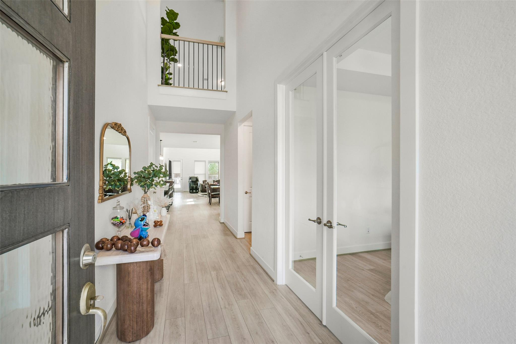 147 Renodes Garden Lane