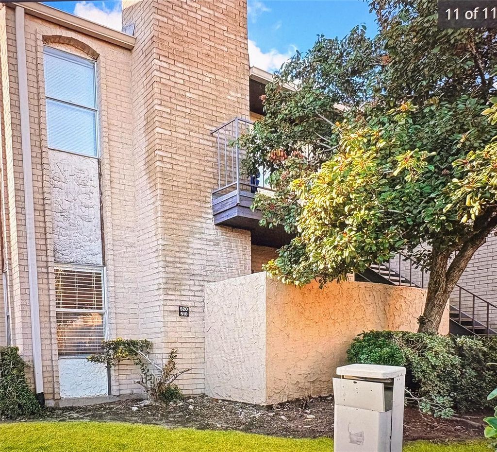 Photo of 2021 Spenwick Dr #510, Houston, TX 77055 (MLS # 13529861)