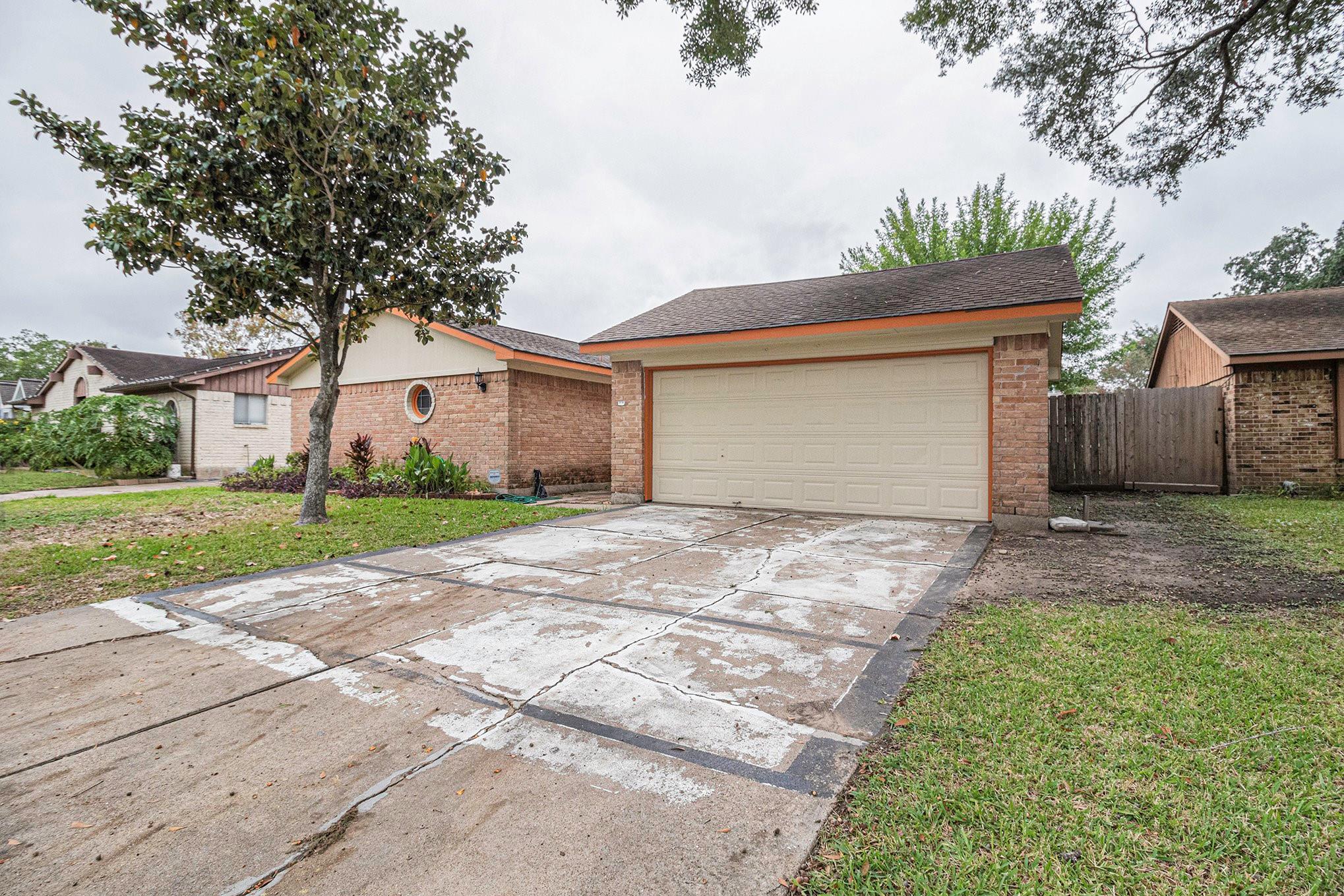 819 Seamaster Drive