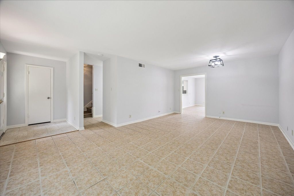 Photo of 2053 Winrock Boulevard #58, Houston, TX 77057 (MLS # 98782496)