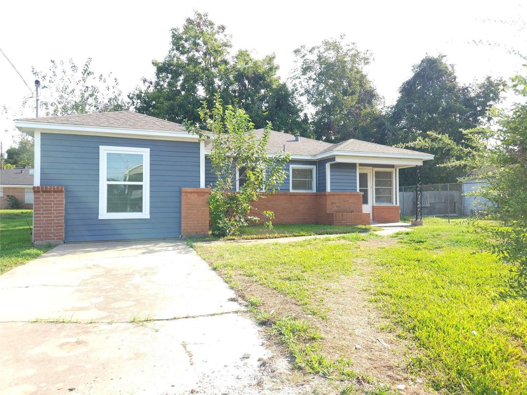 Photo of 6301 Anderson Street, Texas City, TX 77591 (MLS # 72566733)