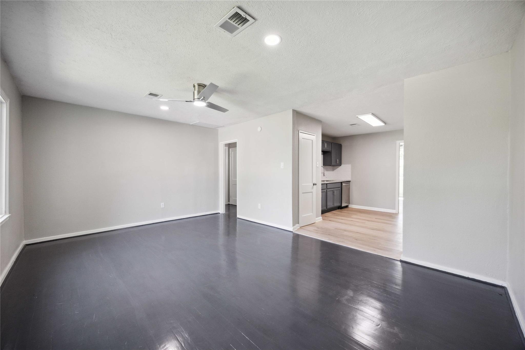 5206 Willow Glen Drive