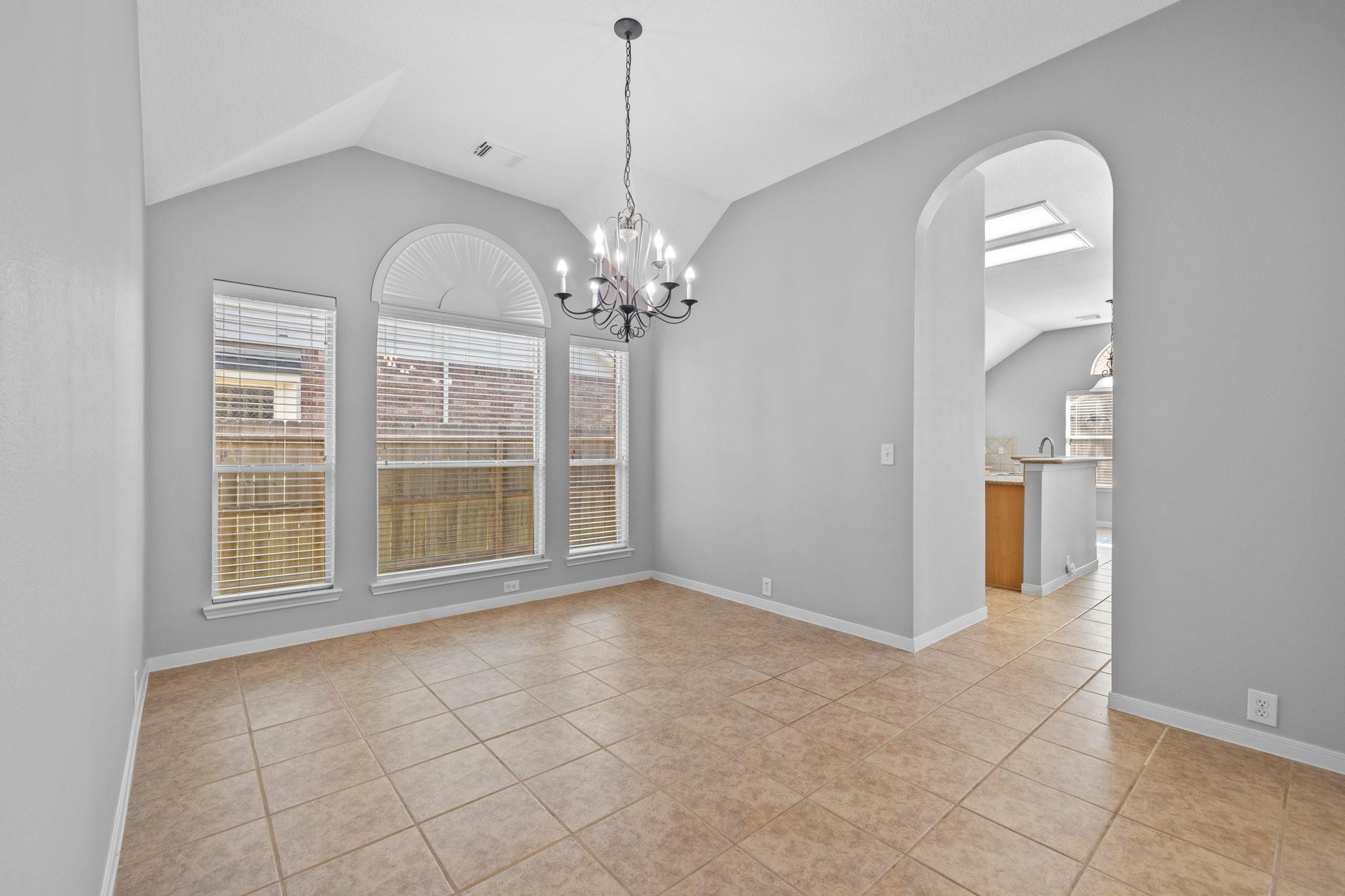 2915 Sandleigh Drive