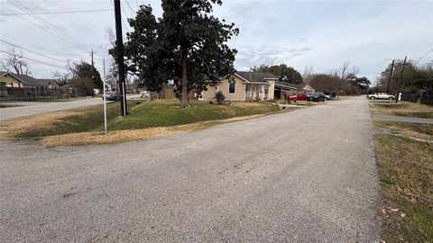 Tiny photo for 6305 Frisco Street, Houston, TX 77022 (MLS # 90171577)