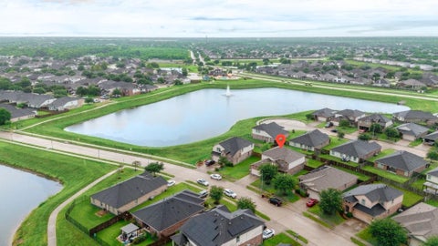 Photo of 2207 Manchester Crossing Drive, Fresno, TX 77545 (MLS # 88981384)