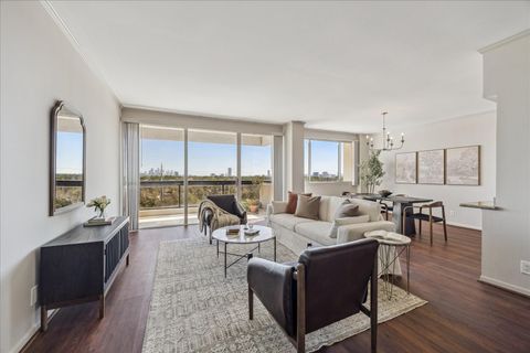 Photo of 49 Briar Hollow Lane Lane #1004, Houston, TX 77027 (MLS # 2063021)