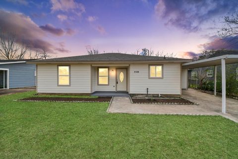 5126 Hull Street Houston TX 77021