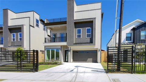 Photo of 4103 Kewanee Street, Houston, TX 77051 (MLS # 92145197)