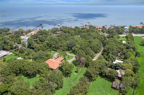 Photo of 5400 W Bayshore Drive, Bacliff, TX 77518 (MLS # 10131595)