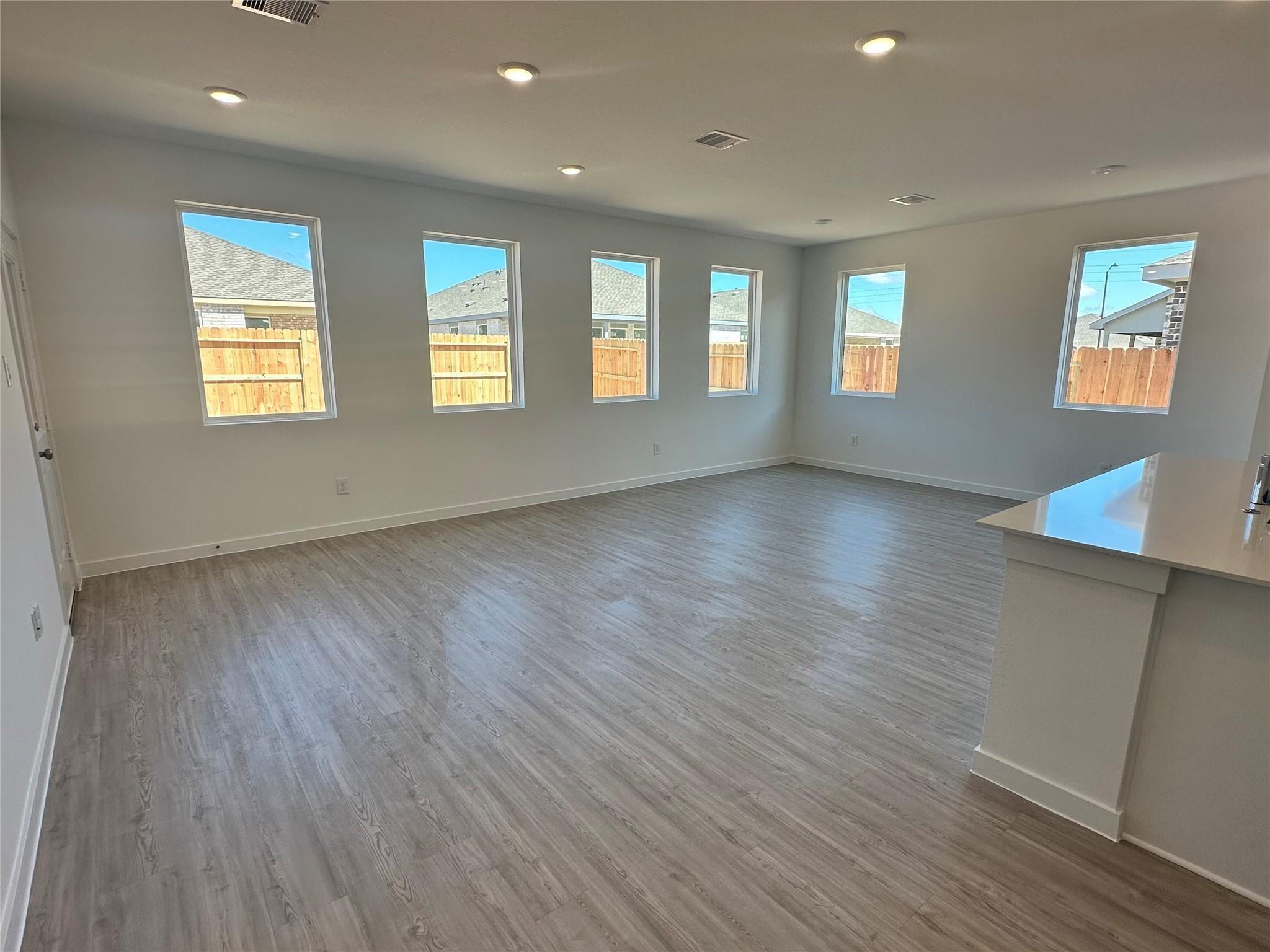 2514 Rose Gold Drive