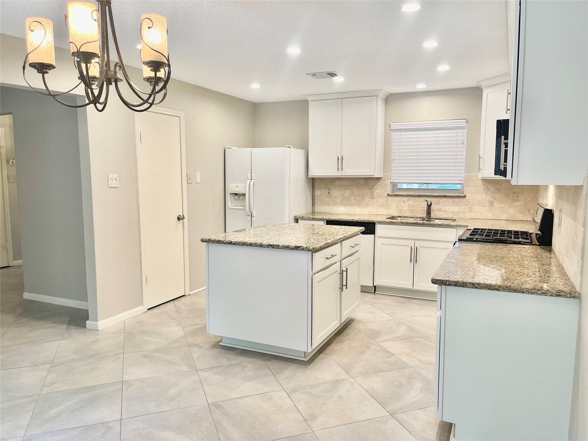 13 Maywind Court