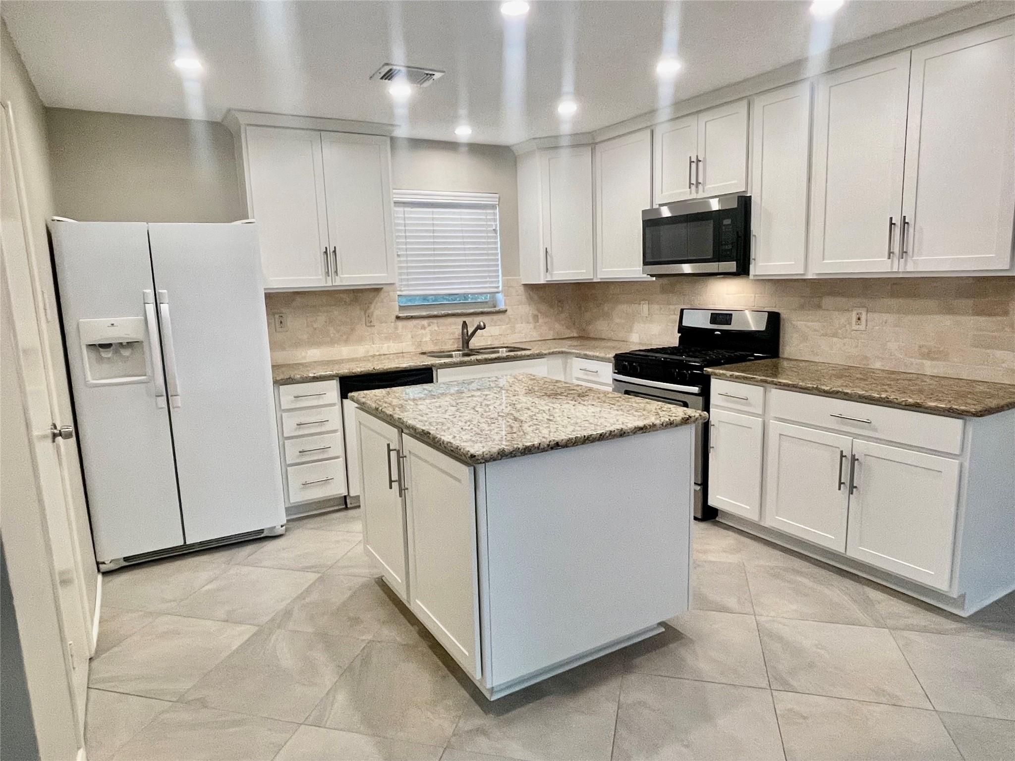 13 Maywind Court