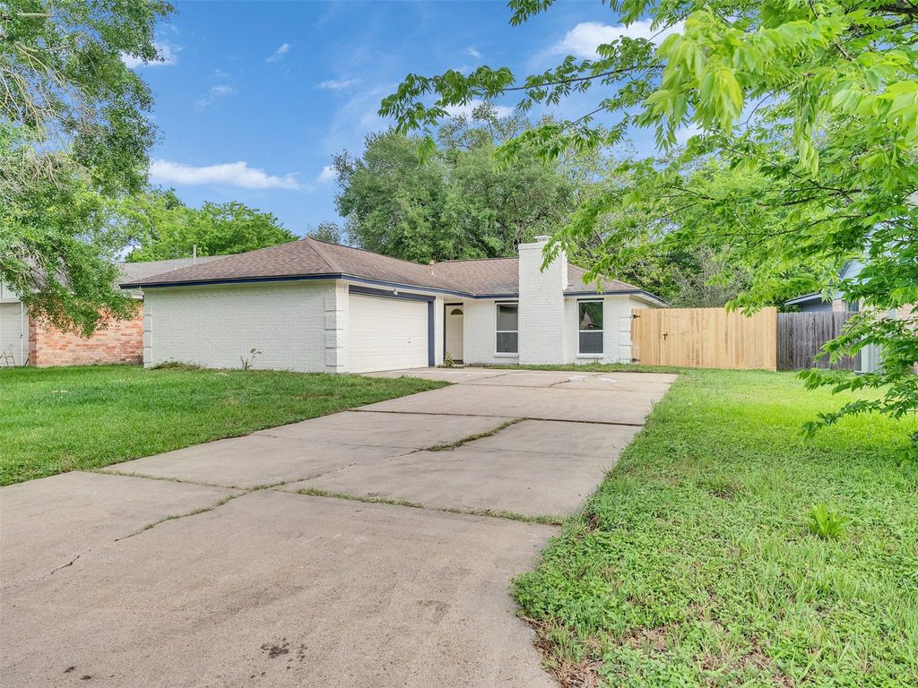 Photo of 3915 Brumbelow Street, Rosenberg, TX 77471 (MLS # 25475436)