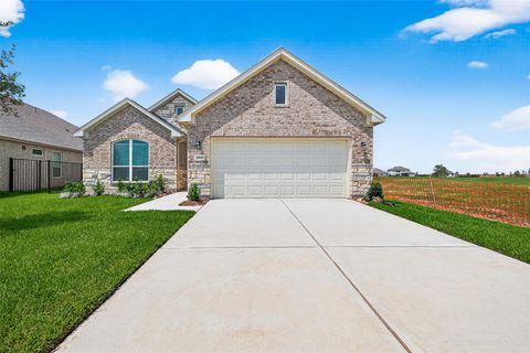 Photo of 2919 Golden Isle Drive, Texas City, TX 77568 (MLS # 83181571)