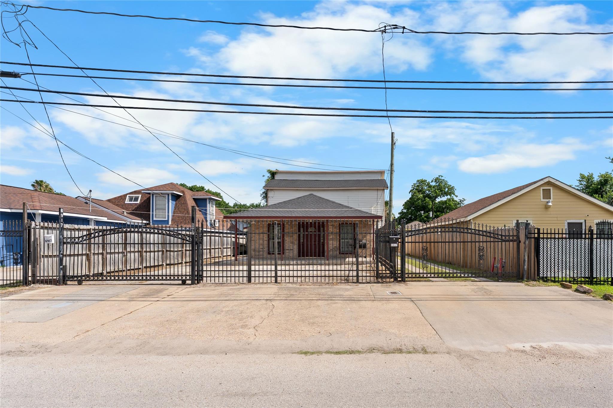 6917 Palestine Street