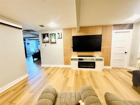 Photo of 4211 Knoxville Street, Houston, TX 77051 (MLS # 58549385)