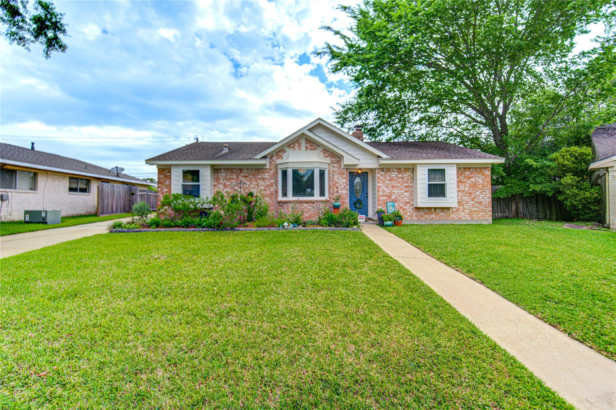 11826 Monticeto Lane