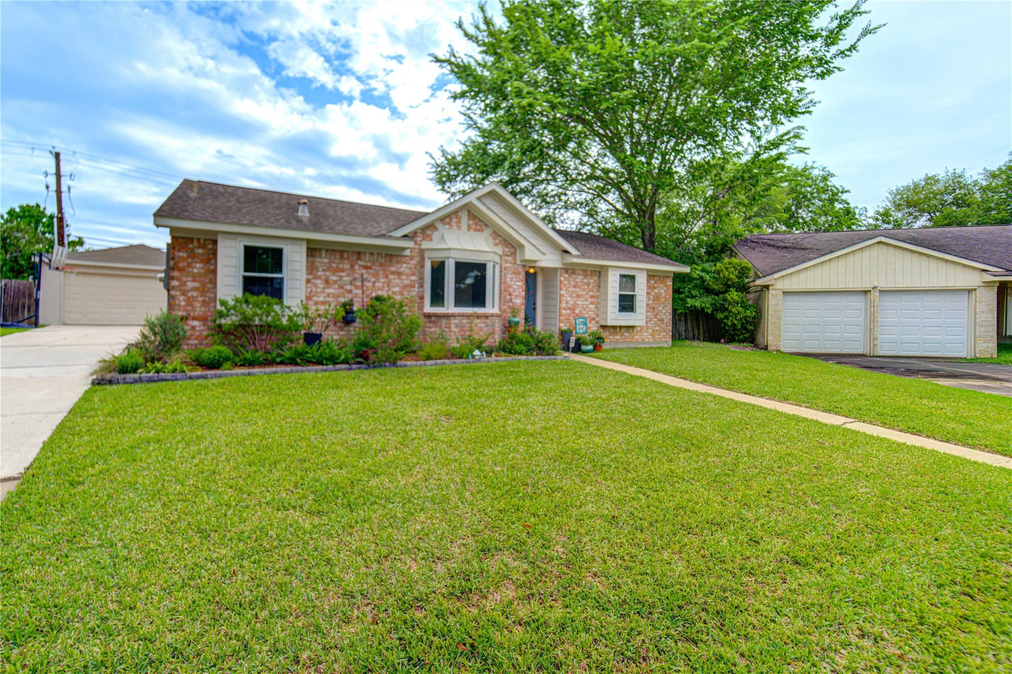 11826 Monticeto Lane