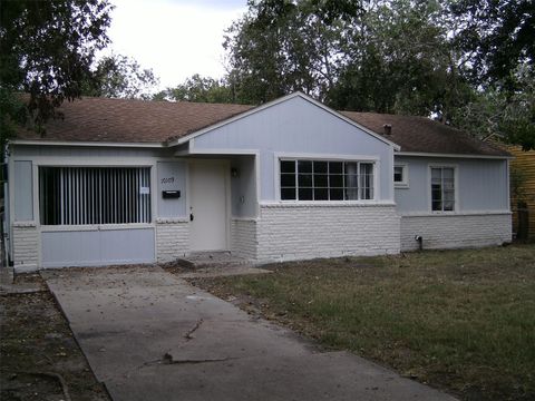 Photo of 10109 Fairland Drive, Houston, TX 77051 (MLS # 96494759)