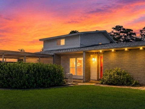 Photo of 9538 Kerrwood Lane, Houston, TX 77080 (MLS # 60026718)