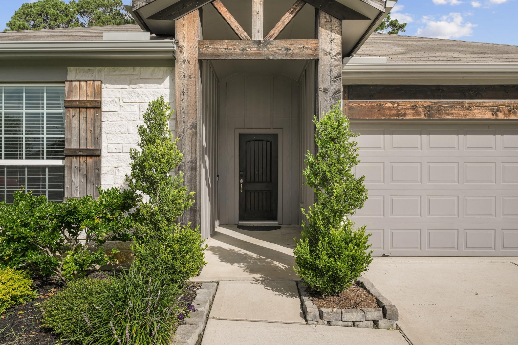15639 Lakewood Terrace Drive