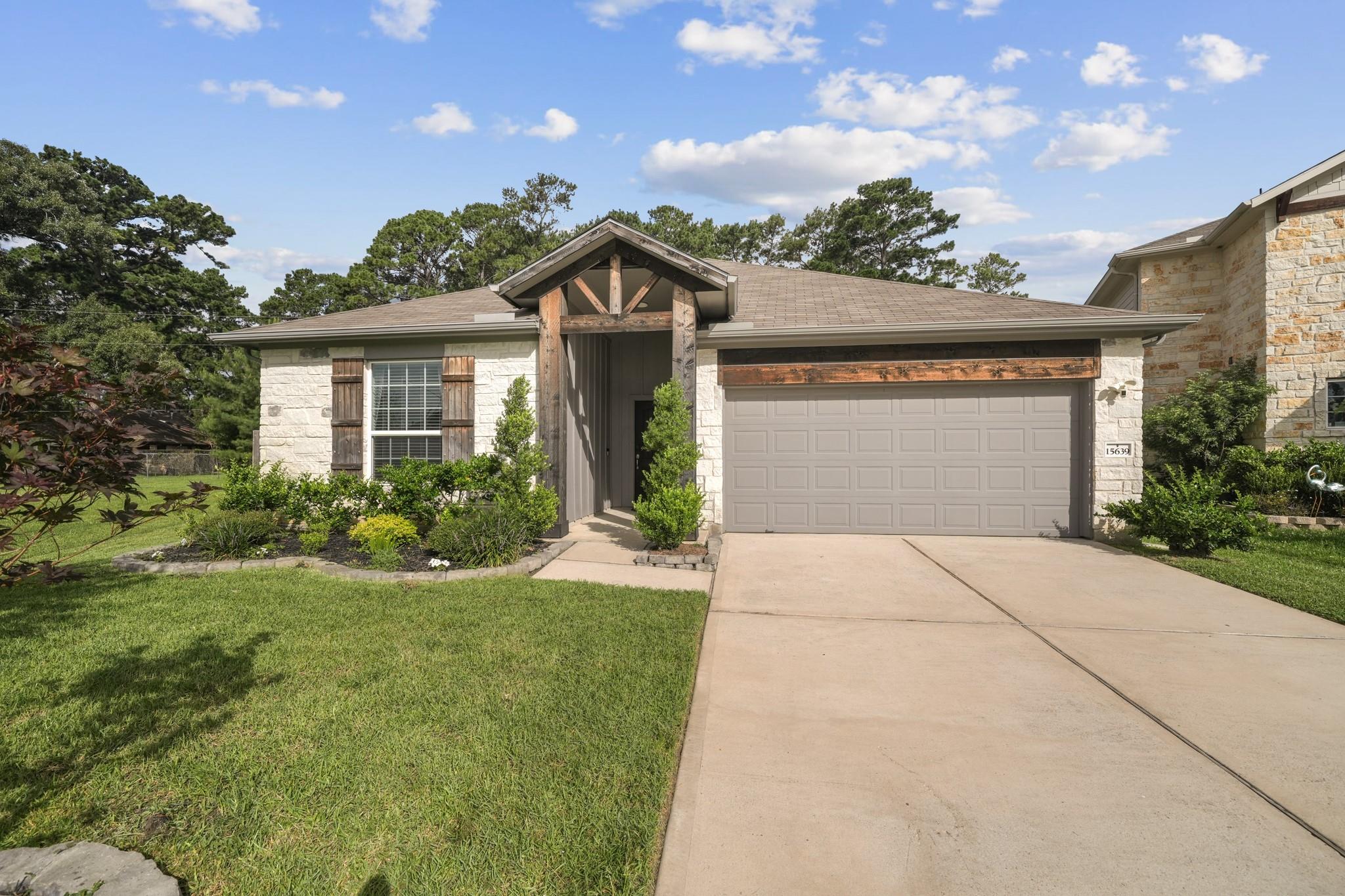 15639 Lakewood Terrace Drive