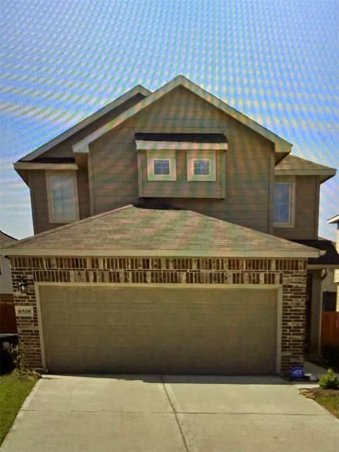 Photo of 6518 Castle Loch Ct Court, Houston, TX 77048 (MLS # 24077810)