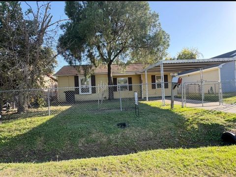 Photo of 3012 Melbourne Street, Houston, TX 77026 (MLS # 67333716)