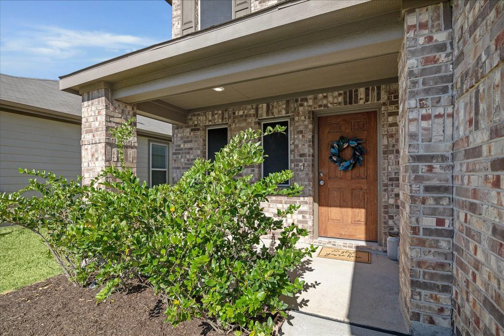 Photo of 2542 White Bluff Lane, Houston, TX 77038 (MLS # 73964039)